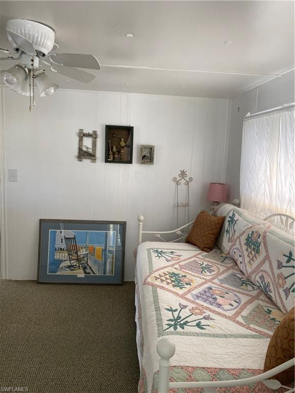 MOORHEAD MANOR - Residential