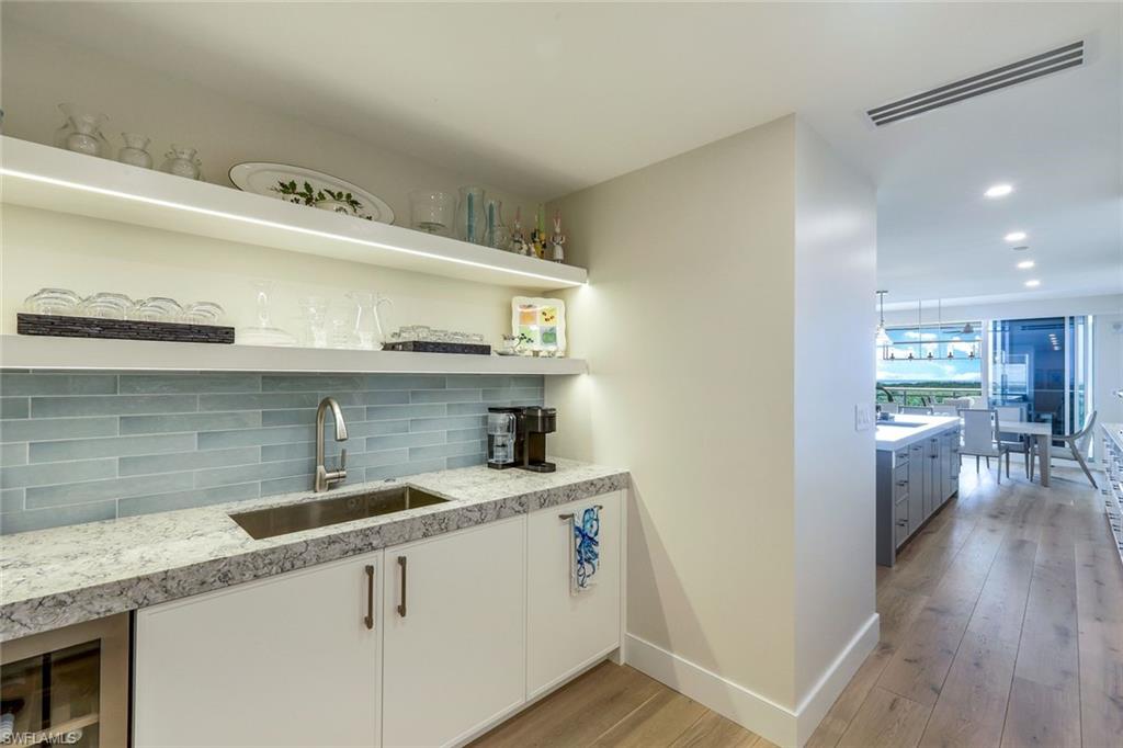 KALEA BAY TOWER 200 - Residential