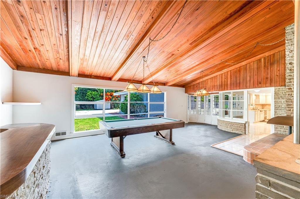 BURTWOOD - Residential