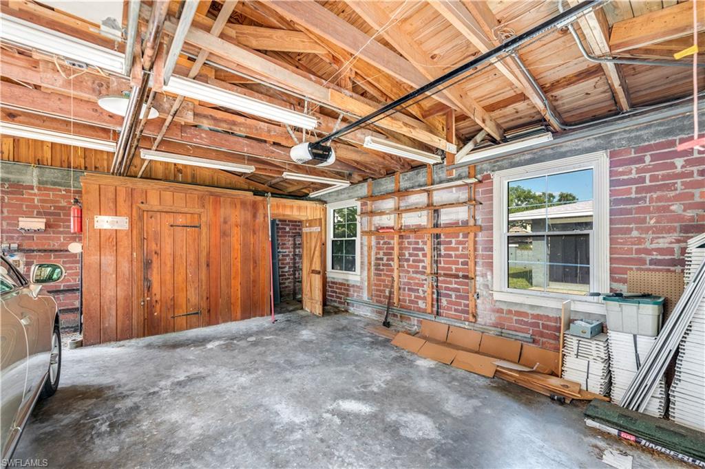 BURTWOOD - Residential