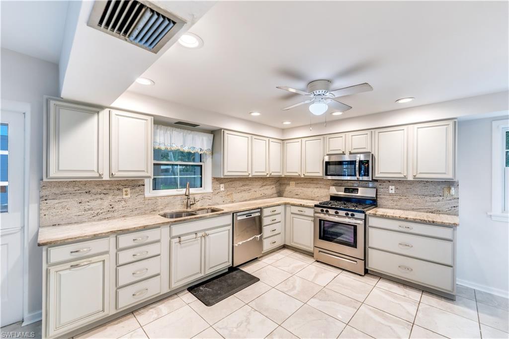 BURTWOOD - Residential