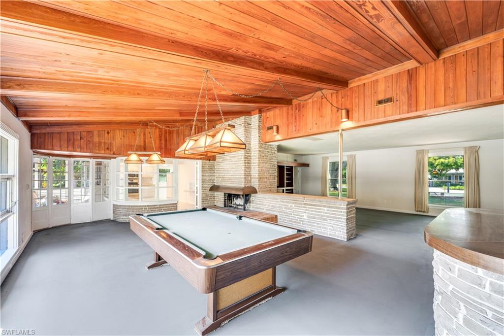 BURTWOOD - Residential