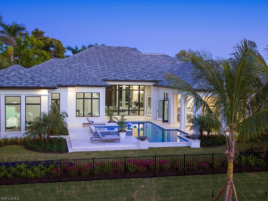 PELICAN BAY WOODS - Residential