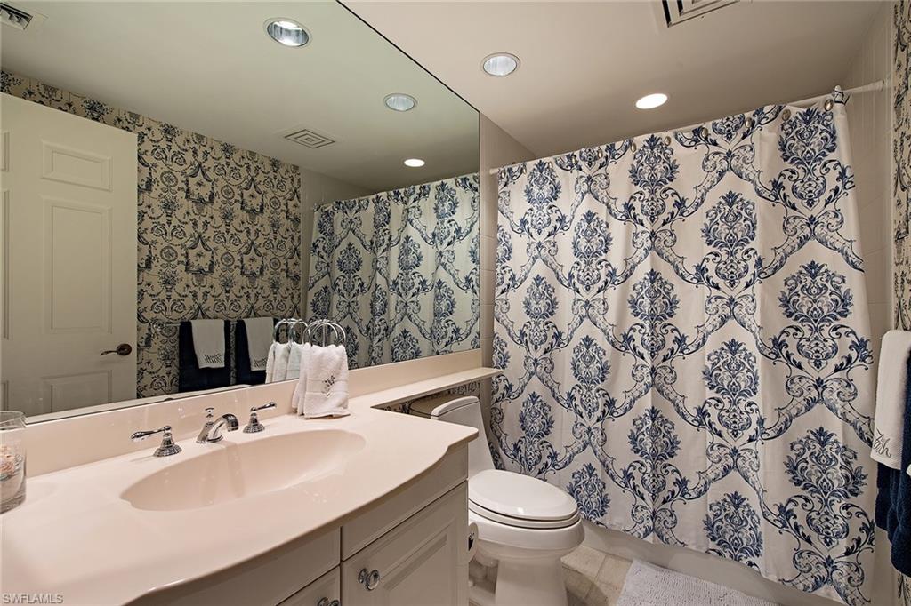 BILTMORE AT BAY COLONY - Residential