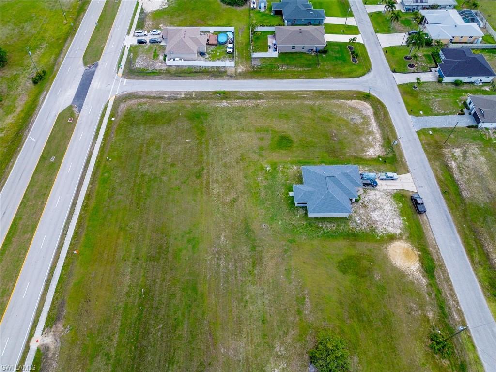 CAPE CORAL - Land