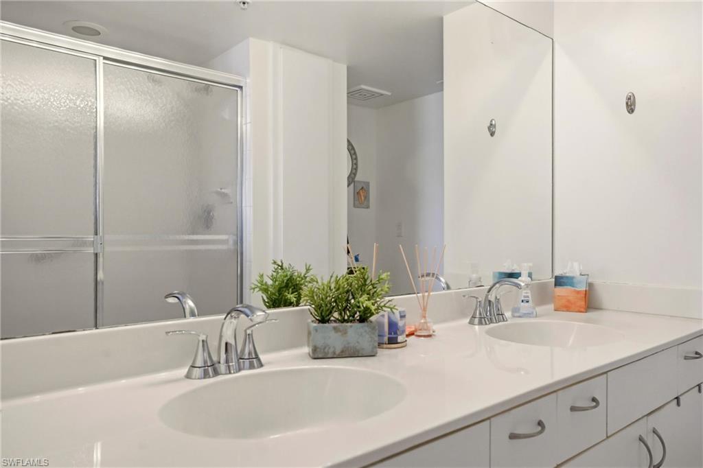 HIBISCUS POINTE - Residential