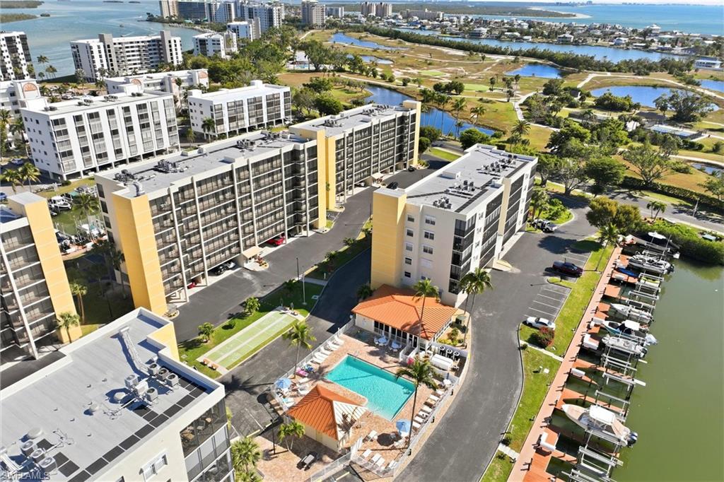 HIBISCUS POINTE - Residential