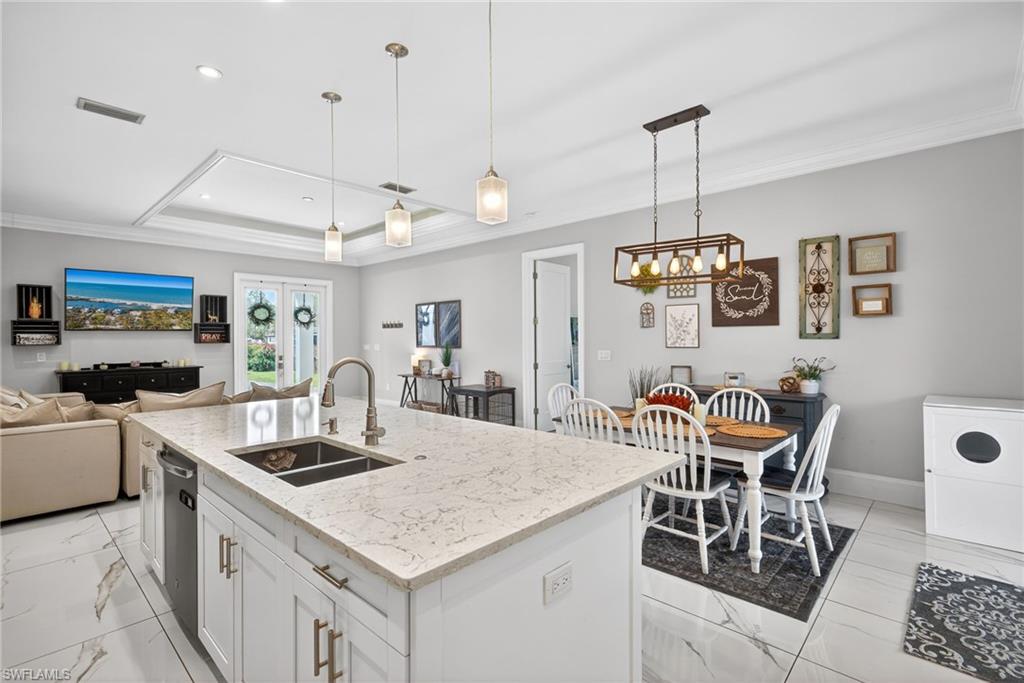 GOLDEN GATE ESTATES - Residential