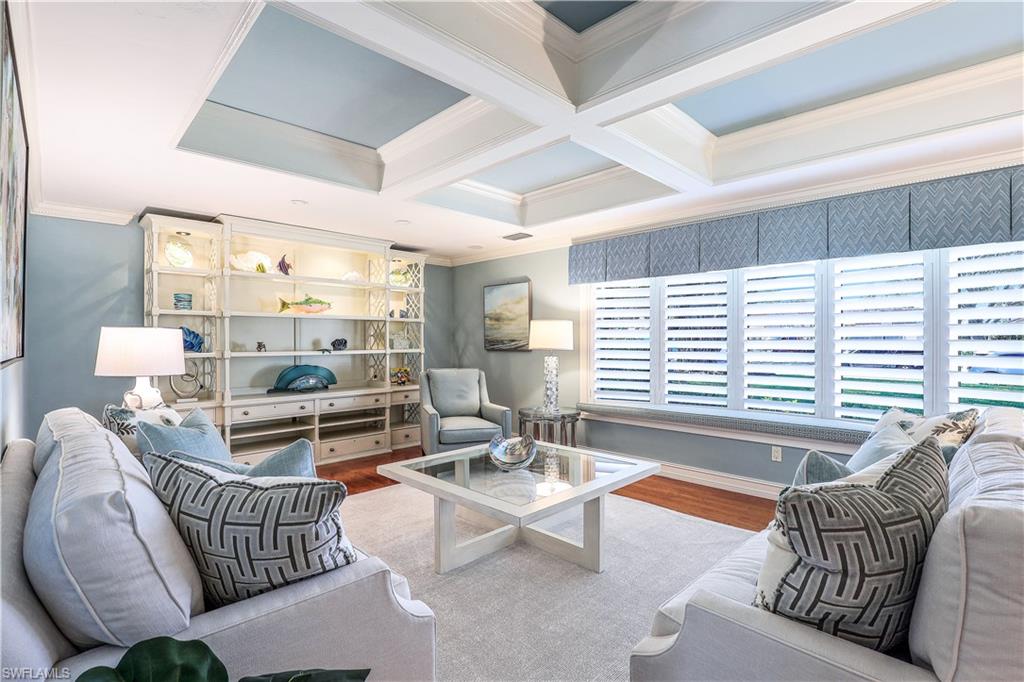 MOORINGS - Residential