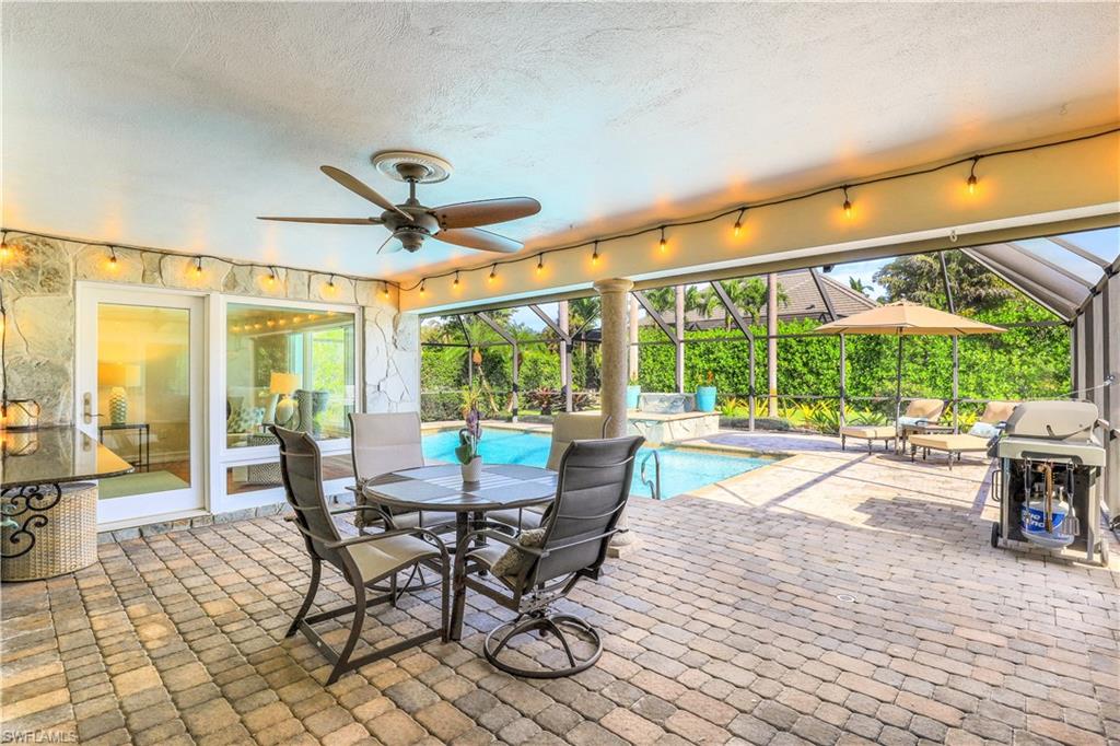 MOORINGS - Residential