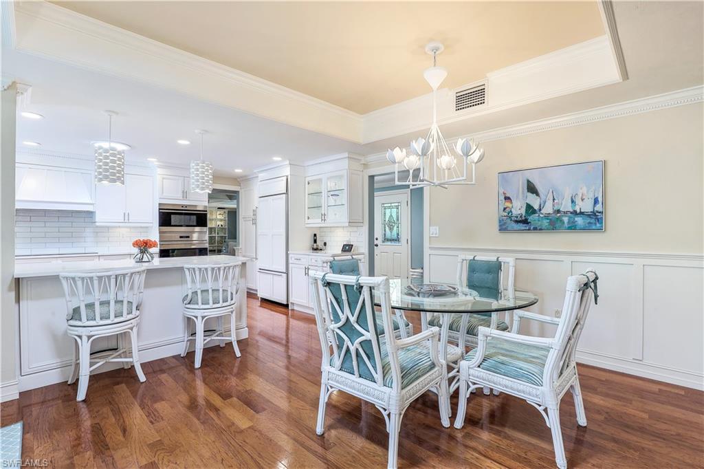 MOORINGS - Residential