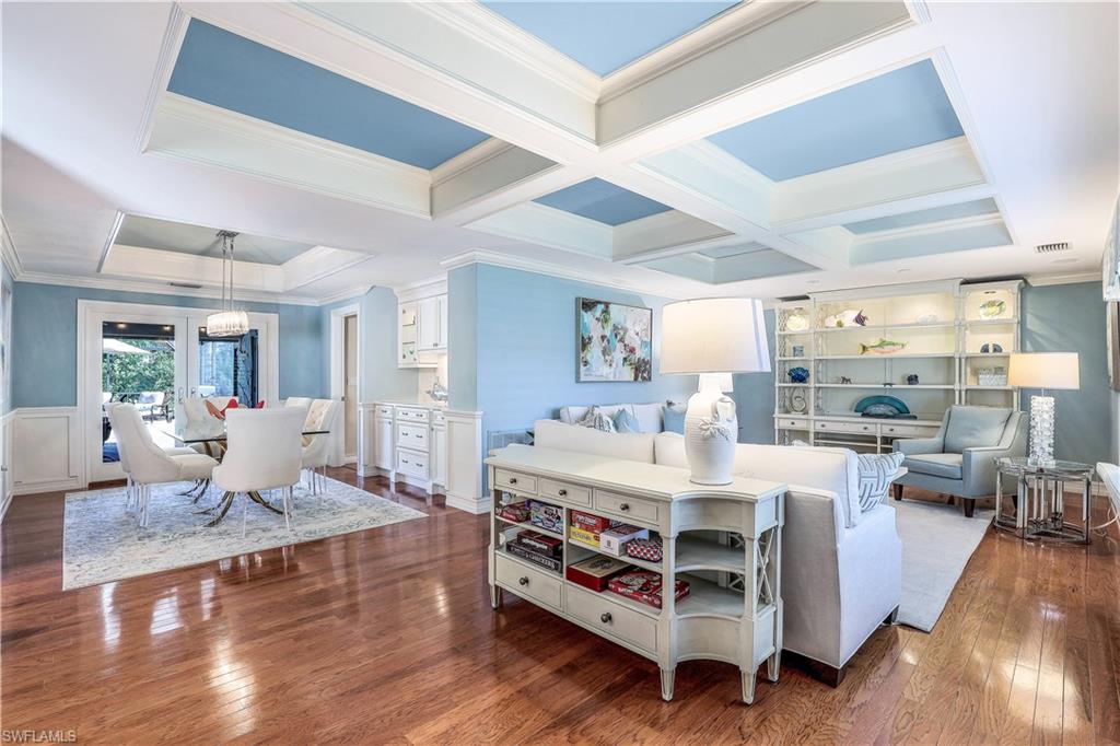 MOORINGS - Residential