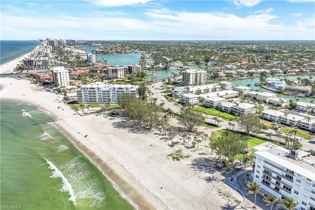 MOORINGS - Residential