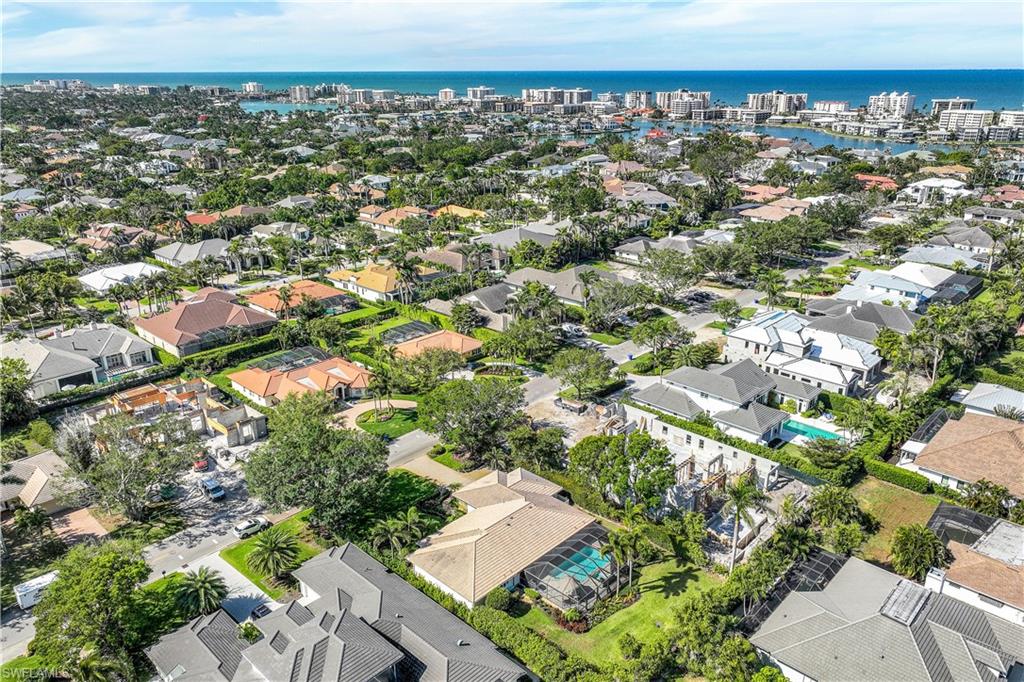 MOORINGS - Residential