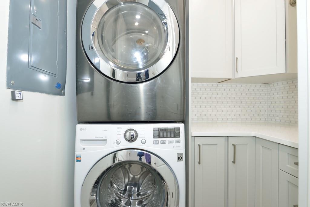 THE RESIDENCES AT COCONUT POINT - Residential Lease