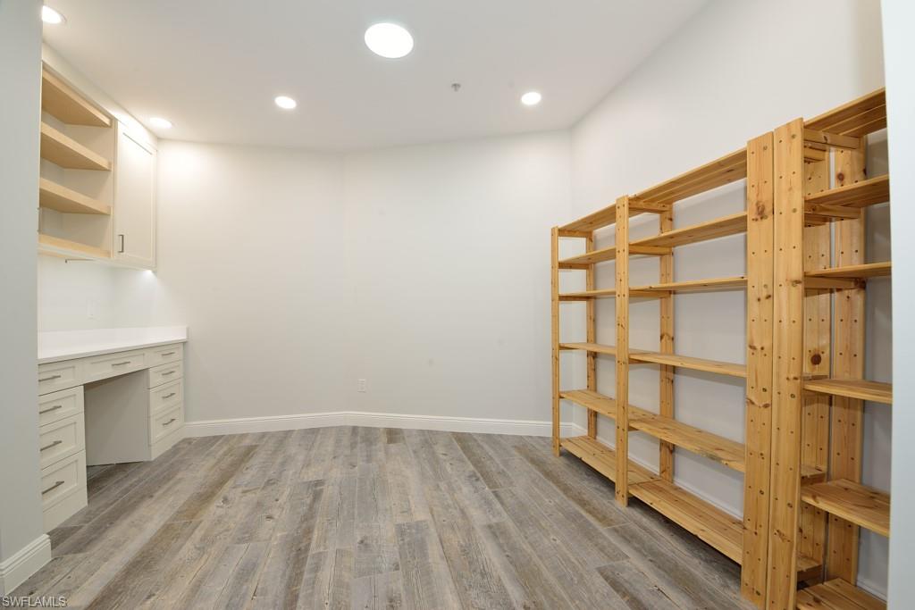 THE RESIDENCES AT COCONUT POINT - Residential Lease