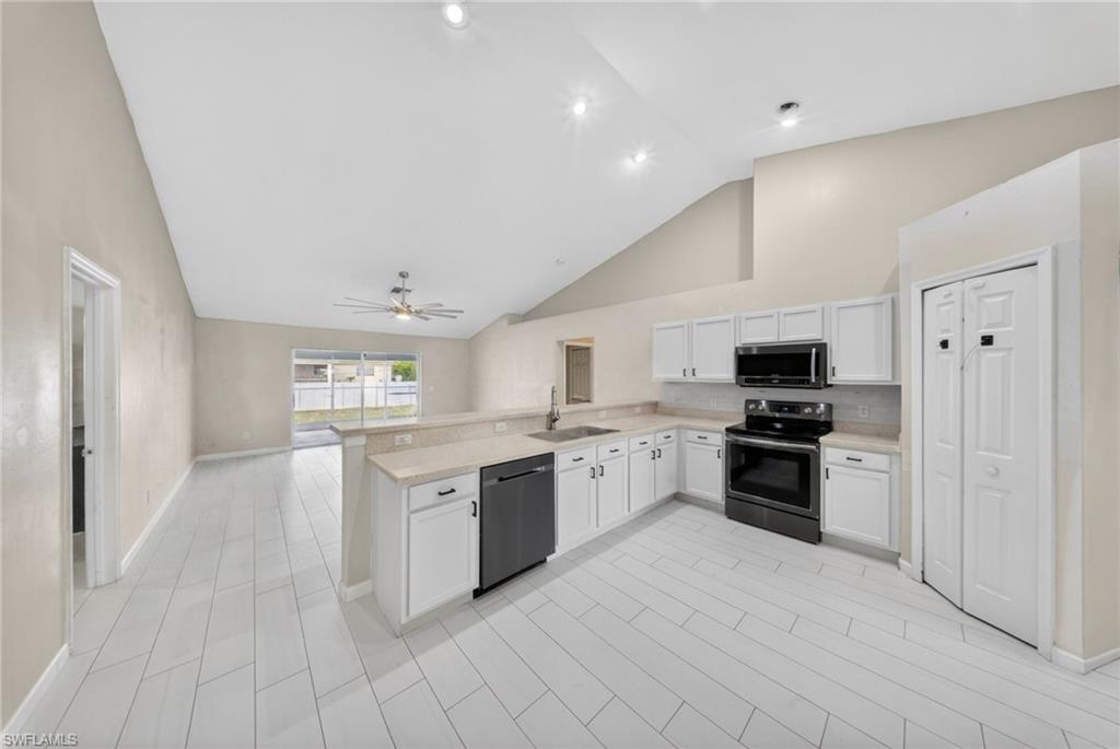 CAPE CORAL - Residential