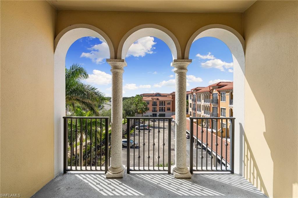 THE RESIDENCES AT COCONUT POINT - Residential