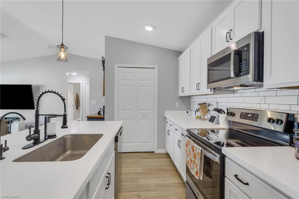 CAPE CORAL - Residential