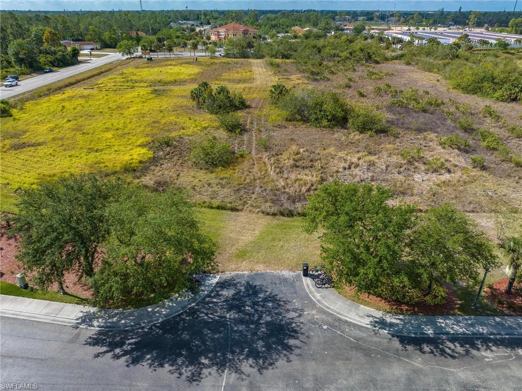 TOWN LAKES - Commercial Sale