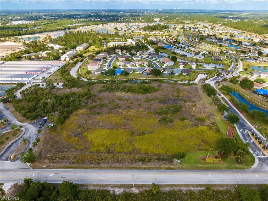 TOWN LAKES - Commercial Sale