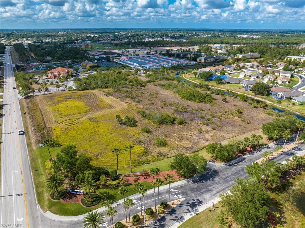 TOWN LAKES - Commercial Sale