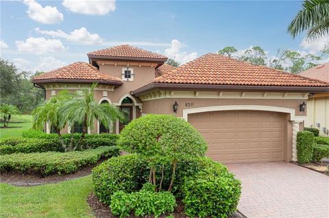 Ranch in FORT MYERS FL 8311 Provencia CT.jpg