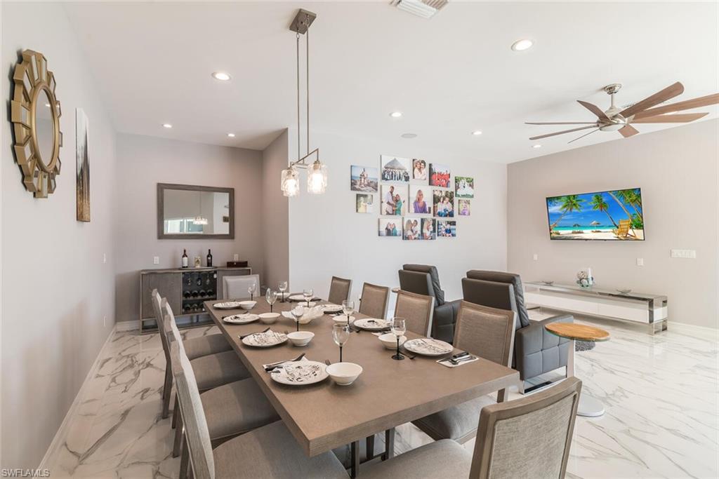 MARCO BEACH - Residential