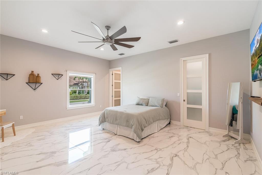 MARCO BEACH - Residential