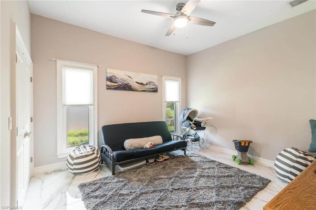 MARCO BEACH - Residential