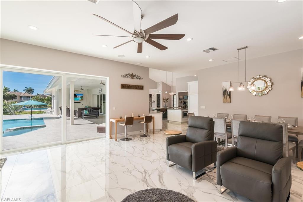 MARCO BEACH - Residential