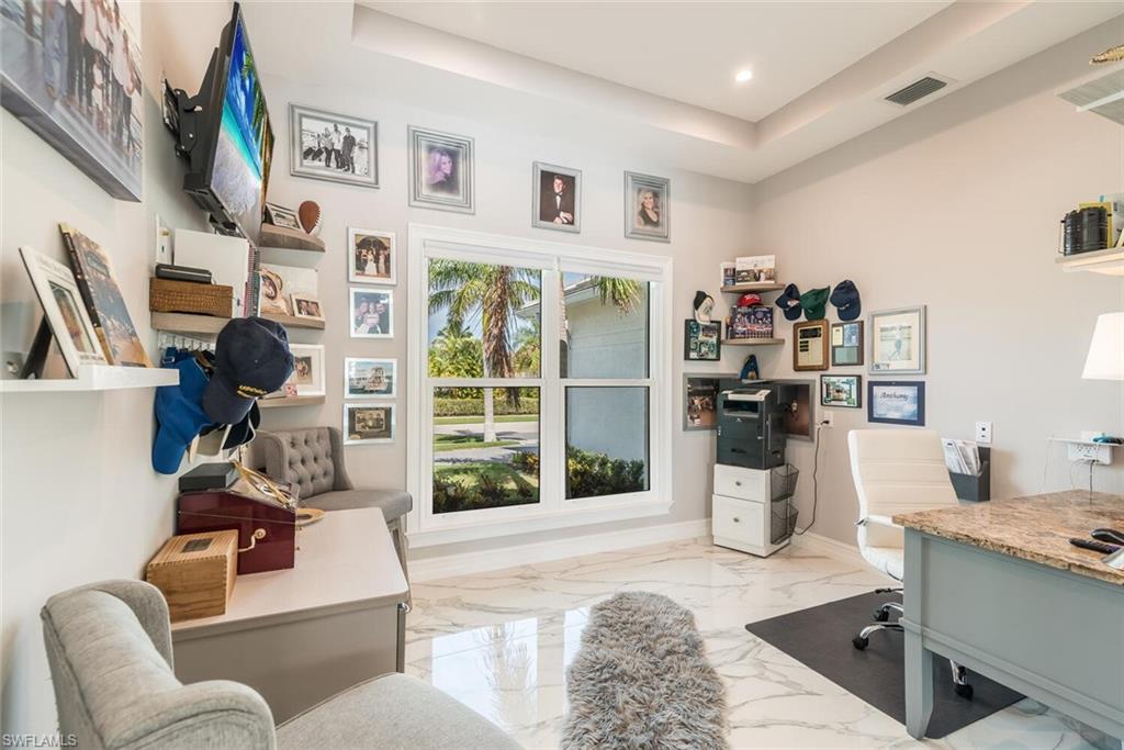 MARCO BEACH - Residential