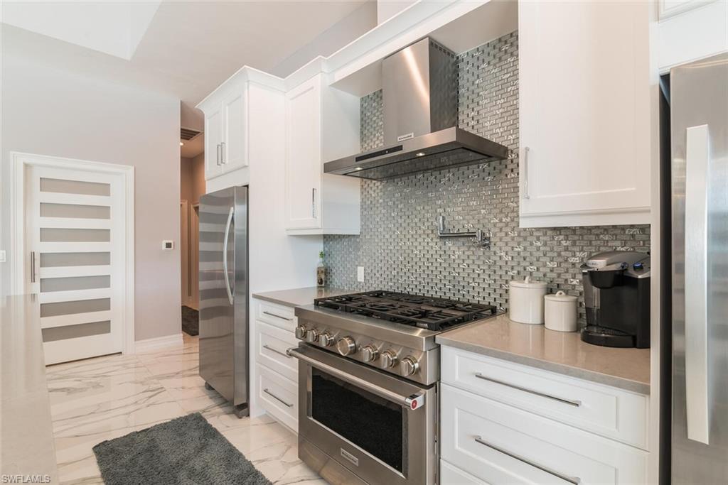 MARCO BEACH - Residential