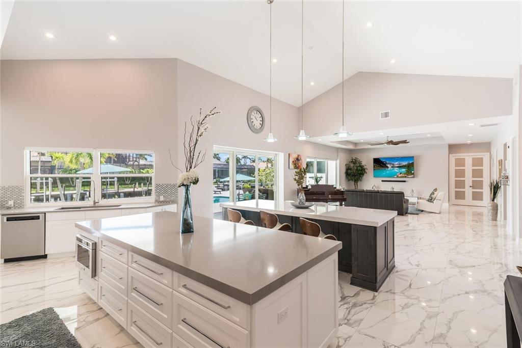 MARCO BEACH - Residential