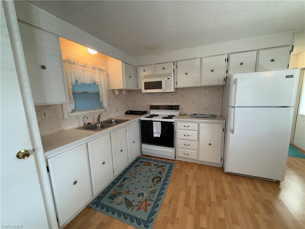 IMPERIAL BONITA ESTATES - Residential