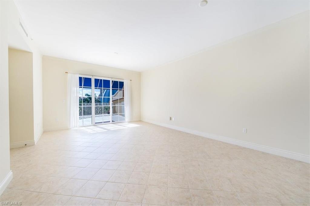 THE RESIDENCES AT LA PIAZZA - Residential