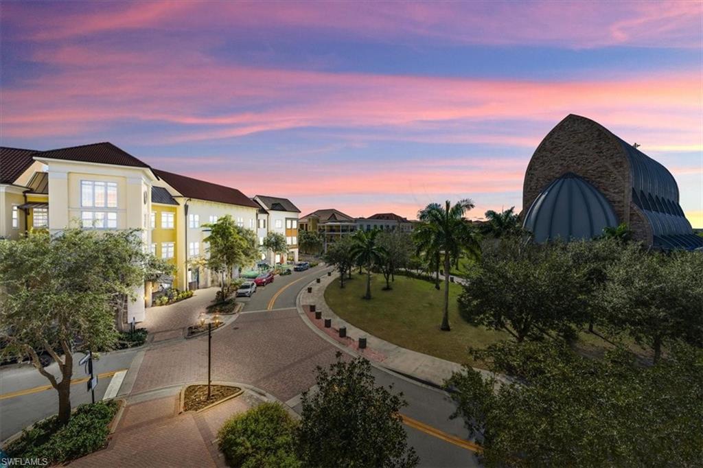 THE RESIDENCES AT LA PIAZZA - Residential