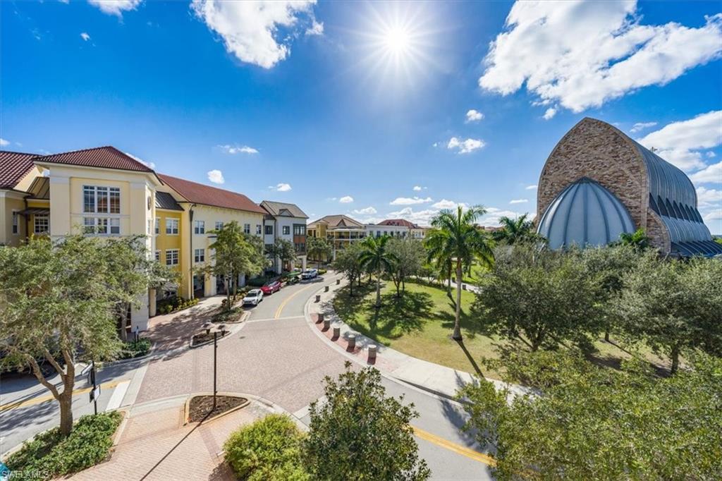 THE RESIDENCES AT LA PIAZZA - Residential