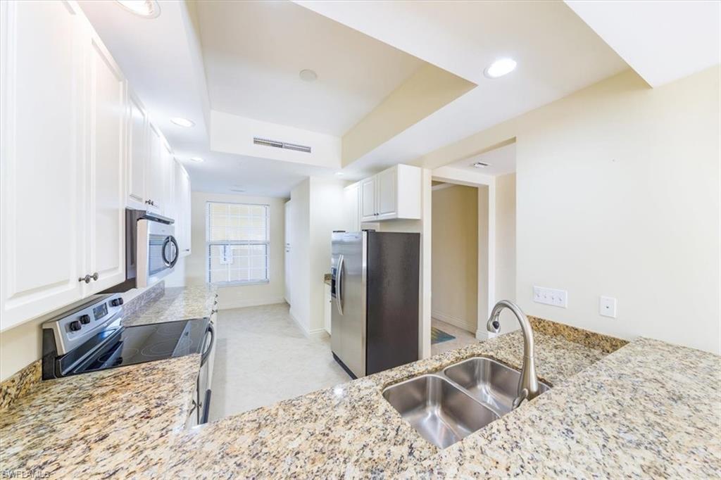 THE RESIDENCES AT LA PIAZZA - Residential