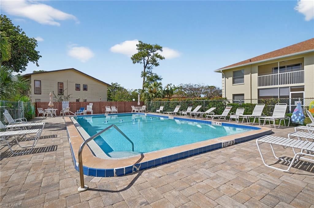 FOXMOOR VILLAGE CONDO - Residential