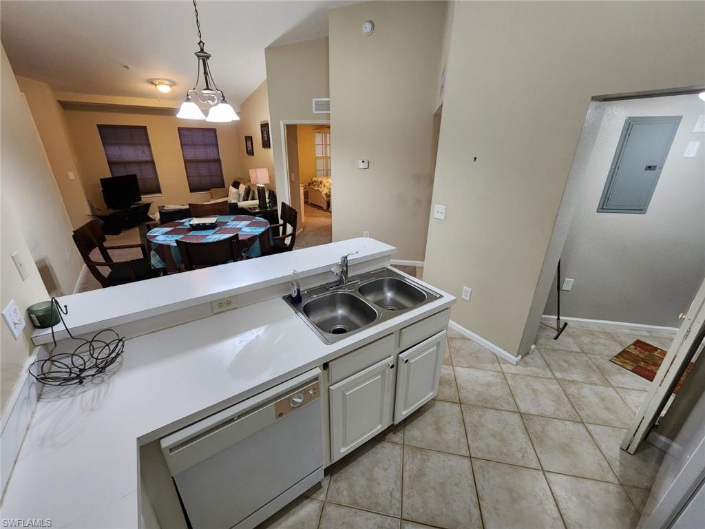 THE RESIDENCE - Residential