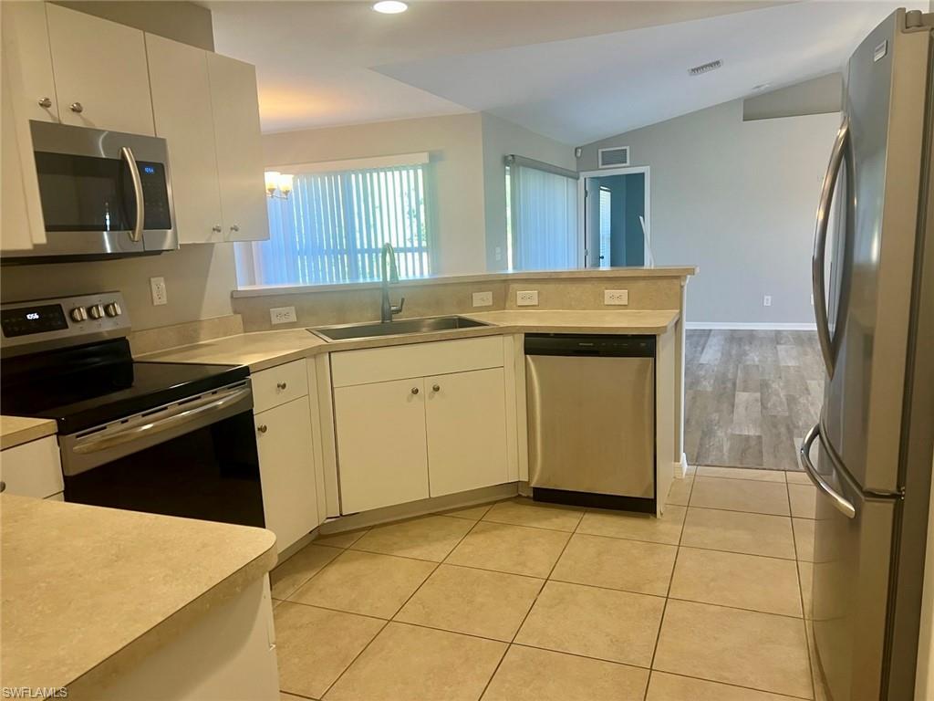 CAPE CORAL - Residential Lease