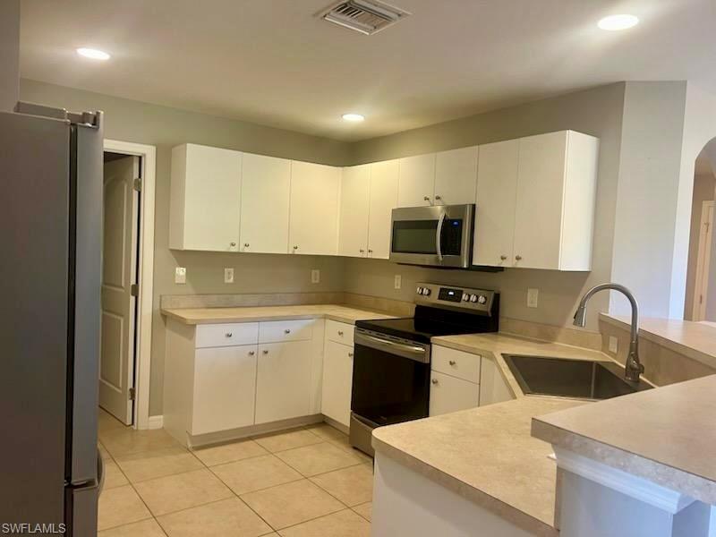 CAPE CORAL - Residential Lease