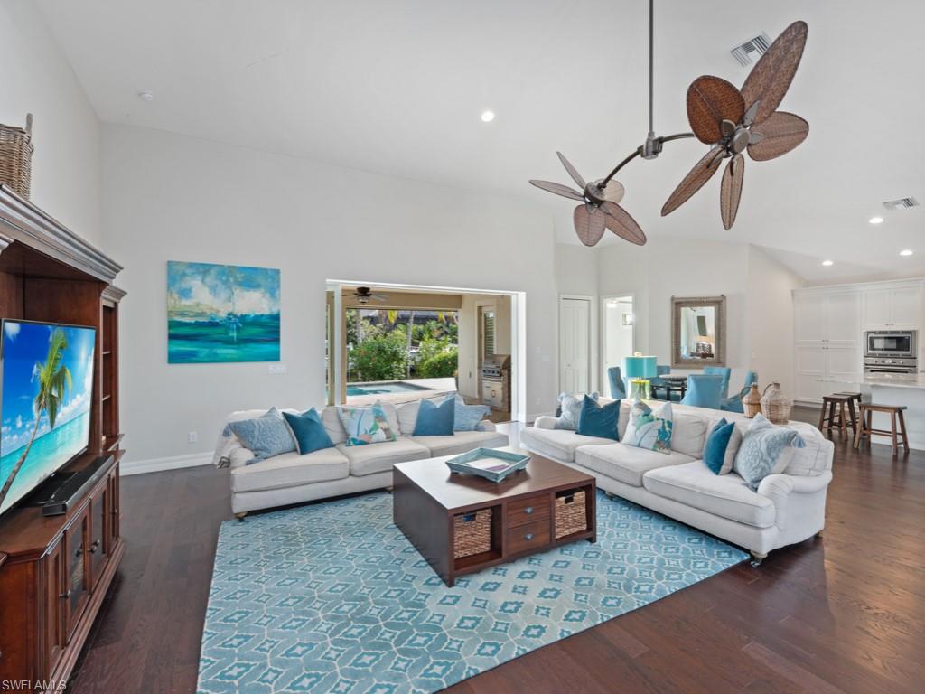 GOLDEN SHORES - Residential