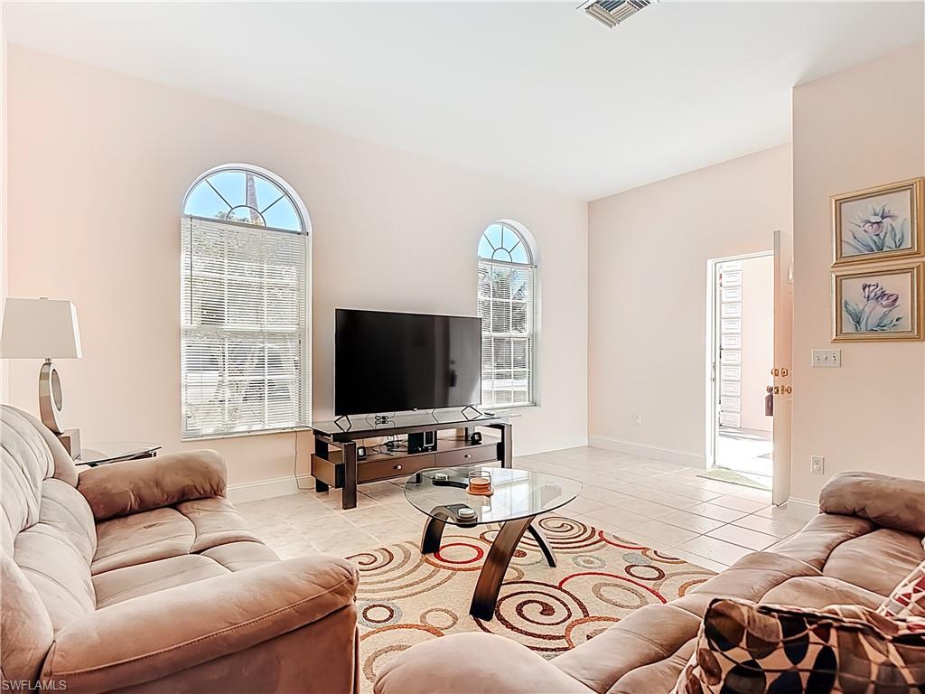 SPANISH GARDENS - Residential