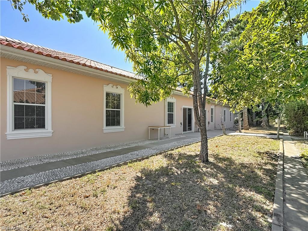 SPANISH GARDENS - Residential