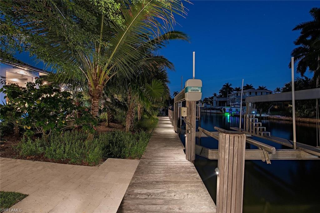 AQUALANE SHORES - Residential