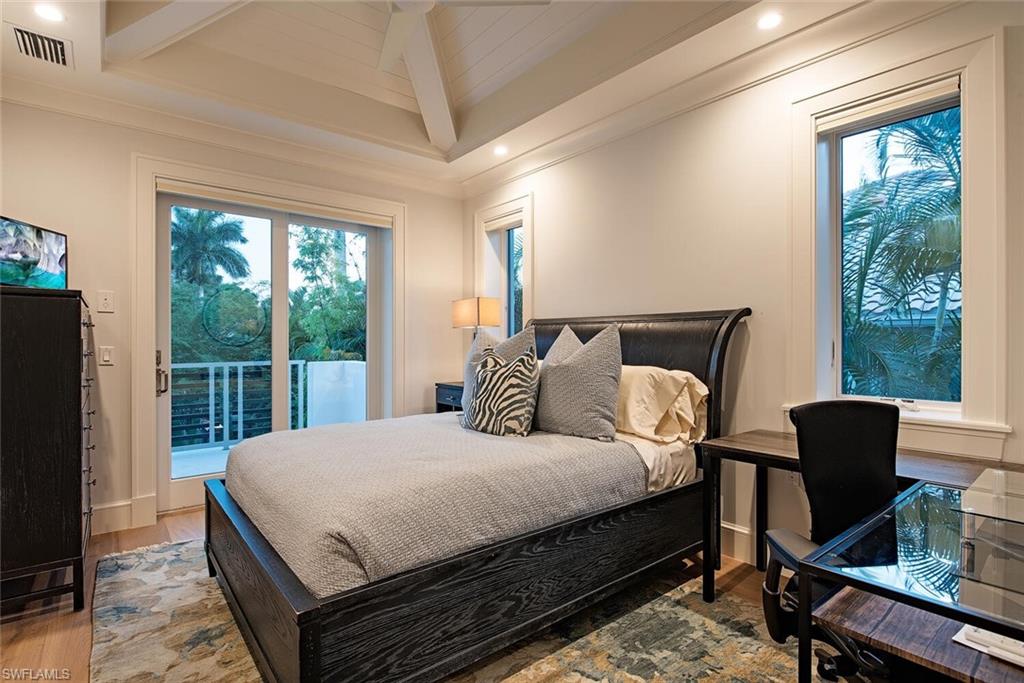 AQUALANE SHORES - Residential