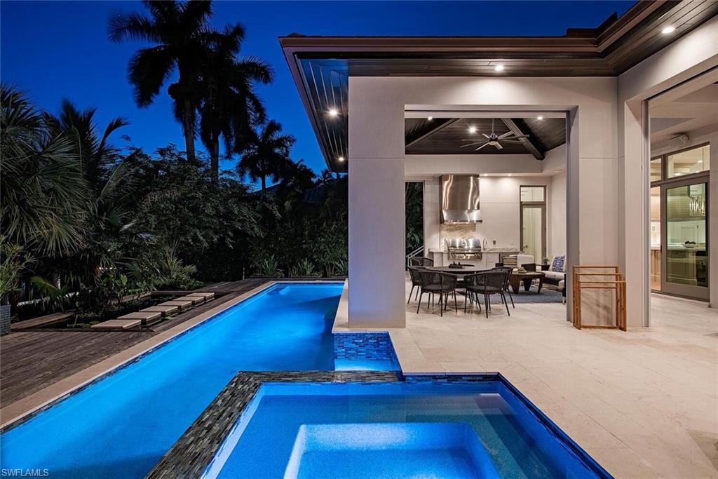 AQUALANE SHORES - Residential