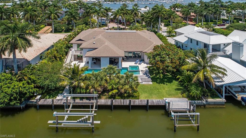 AQUALANE SHORES - Residential